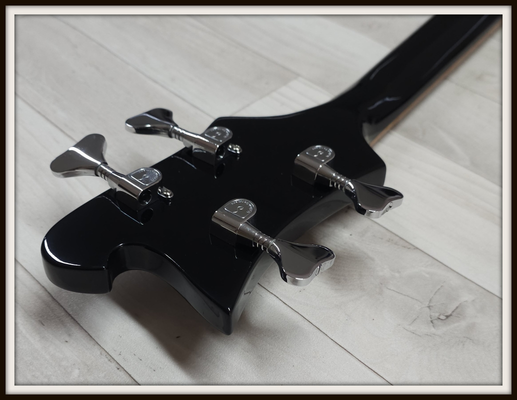 Rickenbacker 4030S Shortscale, Jetglo, Limited Run